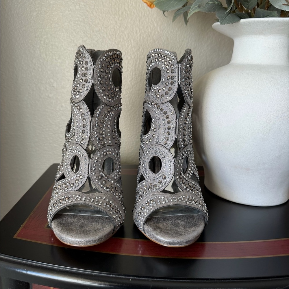 Gianni Bini Gray Studded Heels